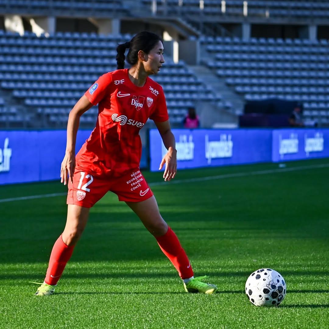 开云入口-双星闪耀,中国女足国脚吴澄舒、王妍雯均首发出战法女甲首轮