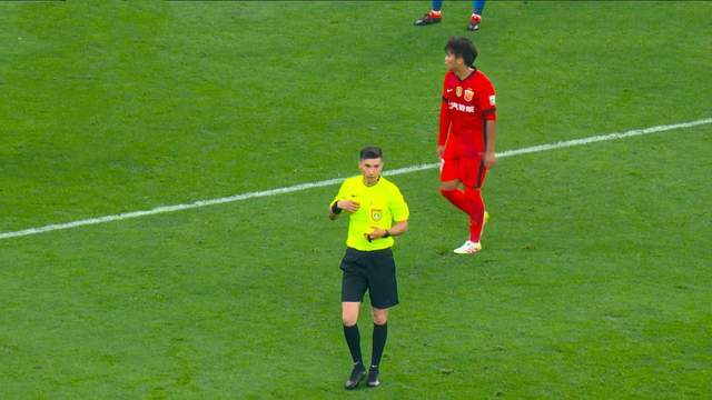 崔康熙要抢功韩鹏?瓦科续约有竞争,泰山队仅剩22将,遇冤家裁判