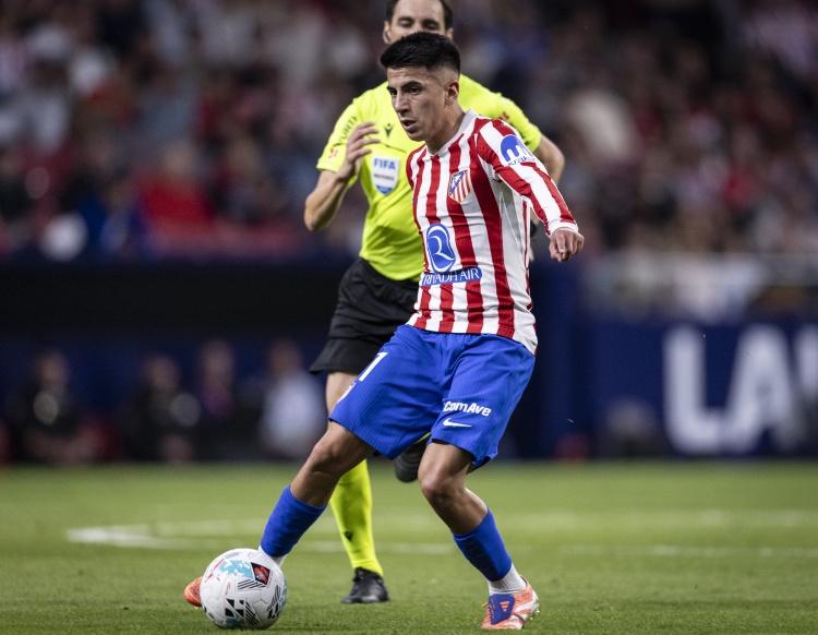 开云娱乐-佩杜拉：阿尔马达可能冬窗离开马竞，三到四家俱乐部对他感兴趣