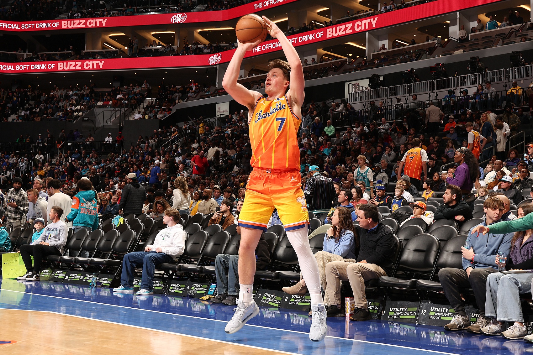 考辛斯评最佳新秀：克尼佩尔有望超越库里投篮纪录