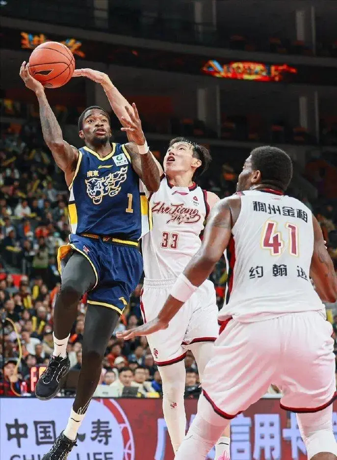 开云娱乐-萨姆纳和奎因已经把宏远当家！真心喜欢这里，希望带领广东夺冠|广东宏远|广东男篮|徐杰|深圳男篮|篮板_新浪体育_新浪新闻