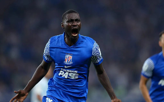 开云-申花官宣英冠1米95黑塔加盟！转会费100万欧 已拥7外援+需清洗2人