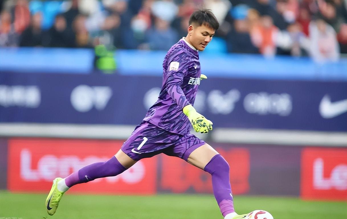 两场比赛10分！助力国足小组第一，马竞出品的他成男足的奥布拉克