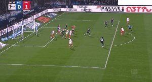 【德甲】波鸿3比2拜仁 于帕染红+送点