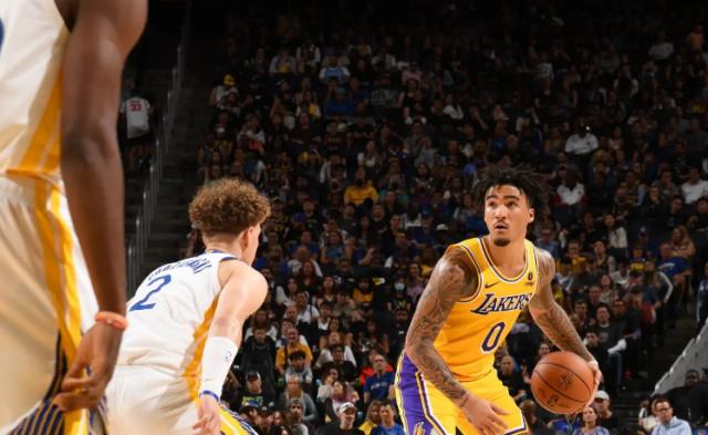 开云APP-新援较量湖人被勇士完爆：伍德哑火普林斯6犯