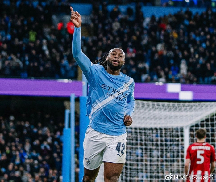 开云-足坛一夜动态：曼城10-1！切尔西新帅5-1开门红 非洲杯四强出炉|足总杯|埃及|泰贾尼-赖因德斯|萨拉赫-叶海亚|拉赫马尔_新浪体育_新浪新闻