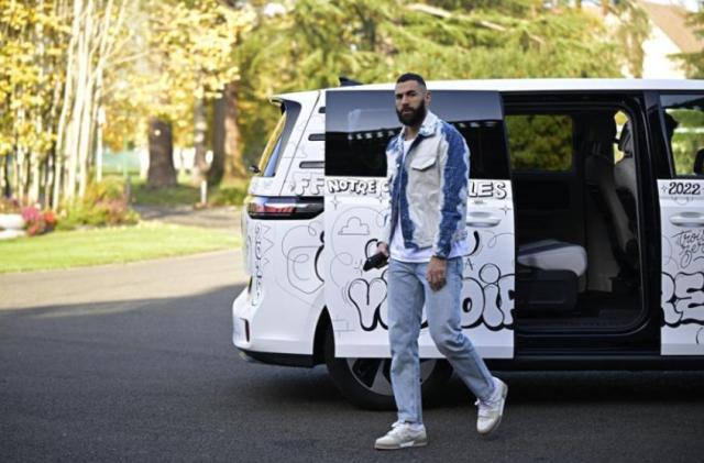 开云APP-【揭秘】我本将心向明月！本泽马无缘决赛实属无奈