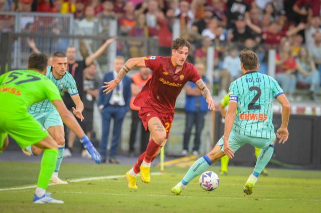 开云APP-罗马输给自己也输给运气 遭遇争议判罚穆帅真怒了