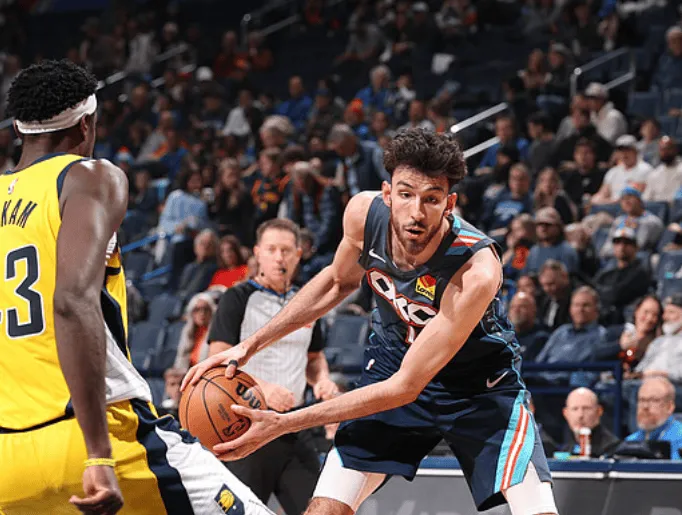 开云-霍姆格伦全场14中8，三分4中2得到25分13篮板3助攻3盖帽