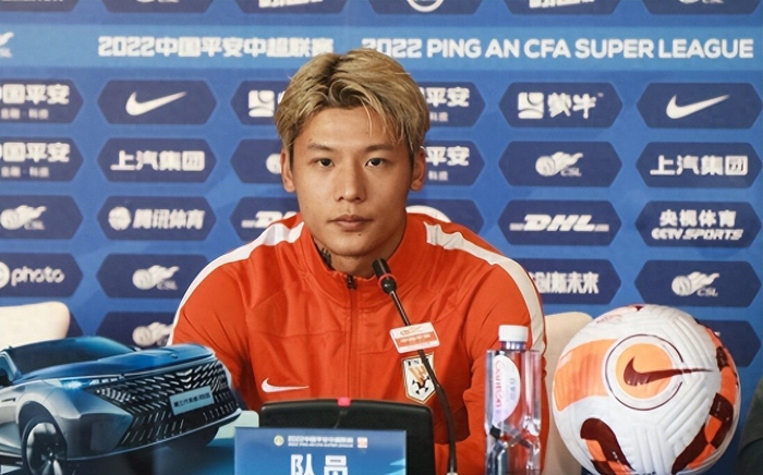 开云-他曾两次被球迷视为鲁能离队热门，如今却依然能留队，值得期待|陈蒲|中超|重庆|邵佳一|国足_新浪体育_新浪新闻