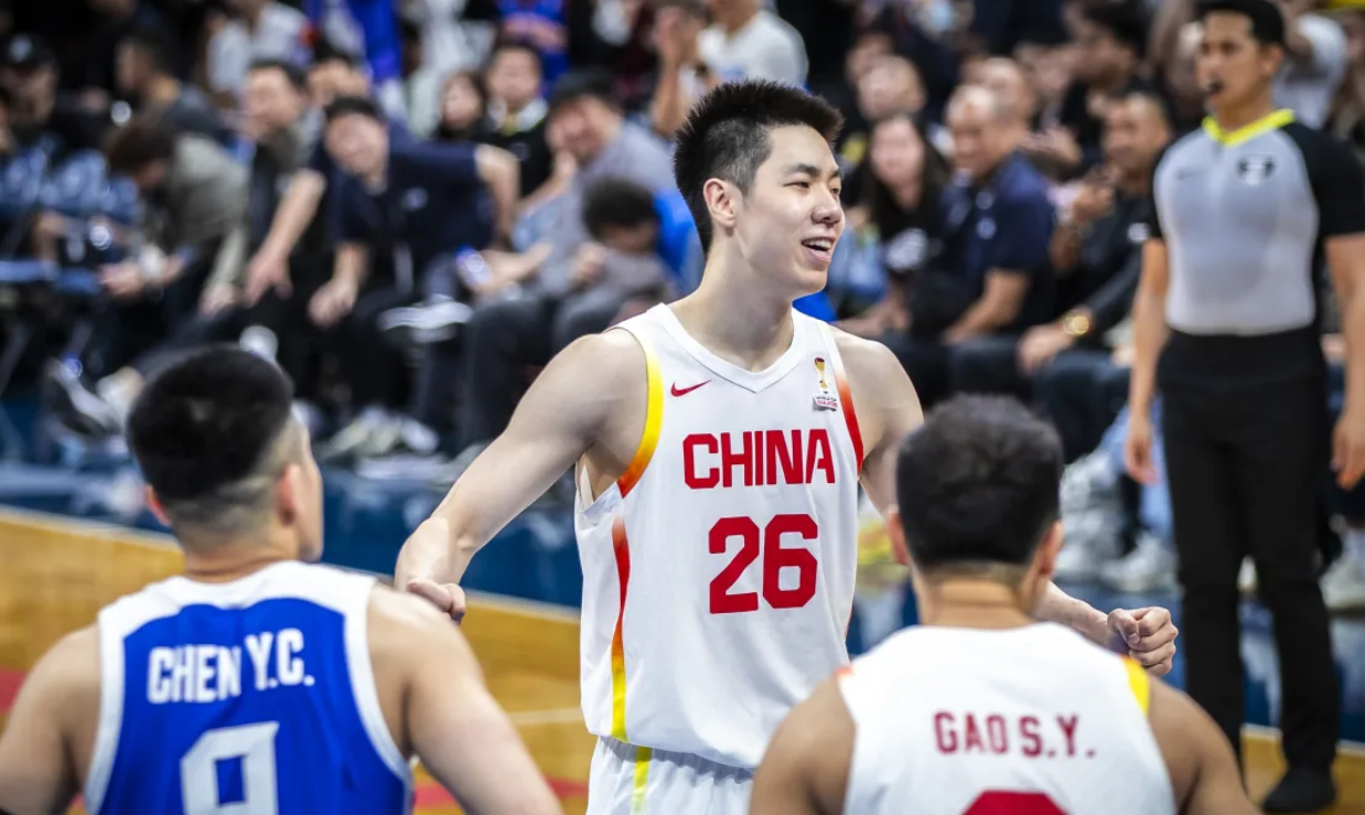 开云-朱俊龙伤情更新！没有大碍，2战轰25分13板4助，已成男篮最强锋线