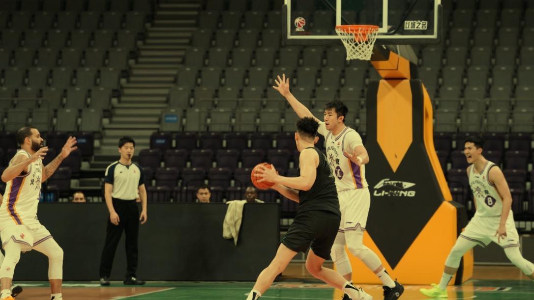 开云-赵继伟作壁上观！哈维首秀15分,布罗金顿现场学习,辽篮101:94北控