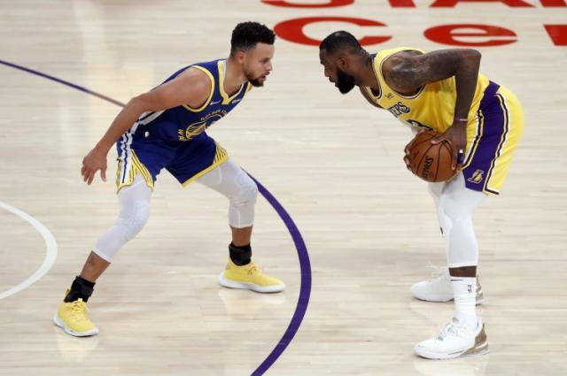 开云入口-詹库7年5次相约淘汰赛 詹姆斯：要去挑战赛季MVP了