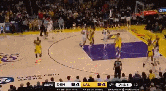 开云入口-绝杀！湖人干翻掘金！41岁詹姆斯史诗级救球...