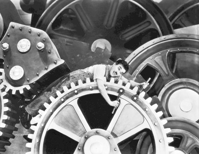 1613294922147059188.jpg 开云娱乐-新冠纪元足球时间失序:单数年欧洲杯 冬季世界杯