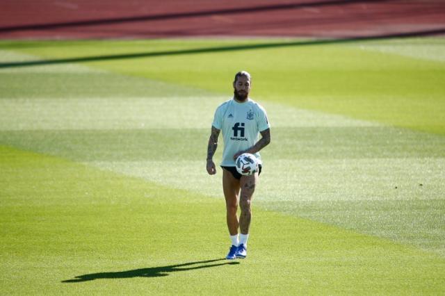 开云-【早报】利物浦取近6轮首胜！热刺赔了夫人又折兵